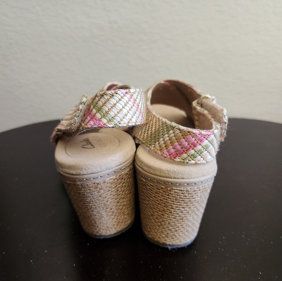 Wedges - Picture 3 of 3